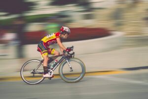 ロードバイクでサイクリングの写真です
